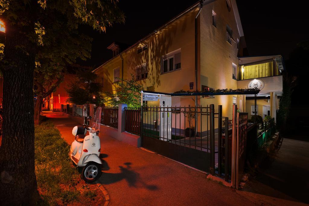 Rooms Mira By Anastasia Zagreb Exterior photo
